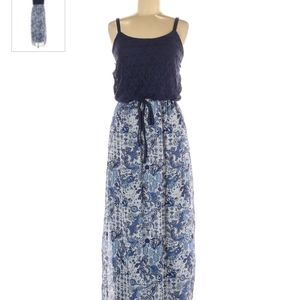 NWOT Faded Glory Blue Knitted Floral Maxi Dress